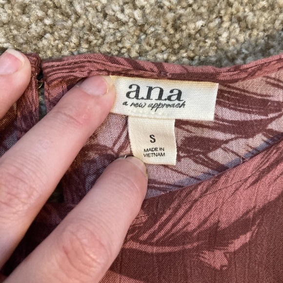 Patterned Top - Picture 3 of 4